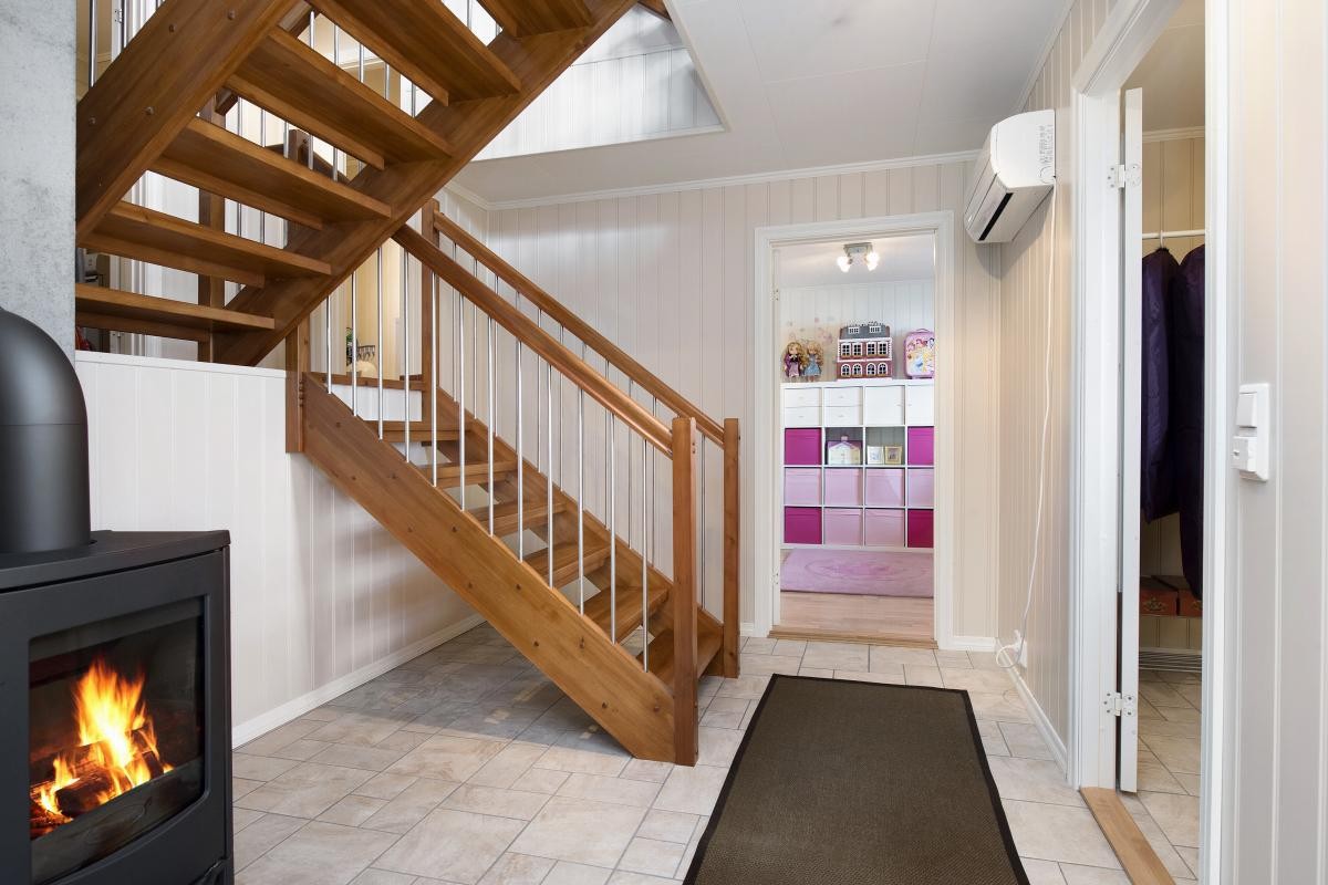 Hall i underetg. Galleribilde