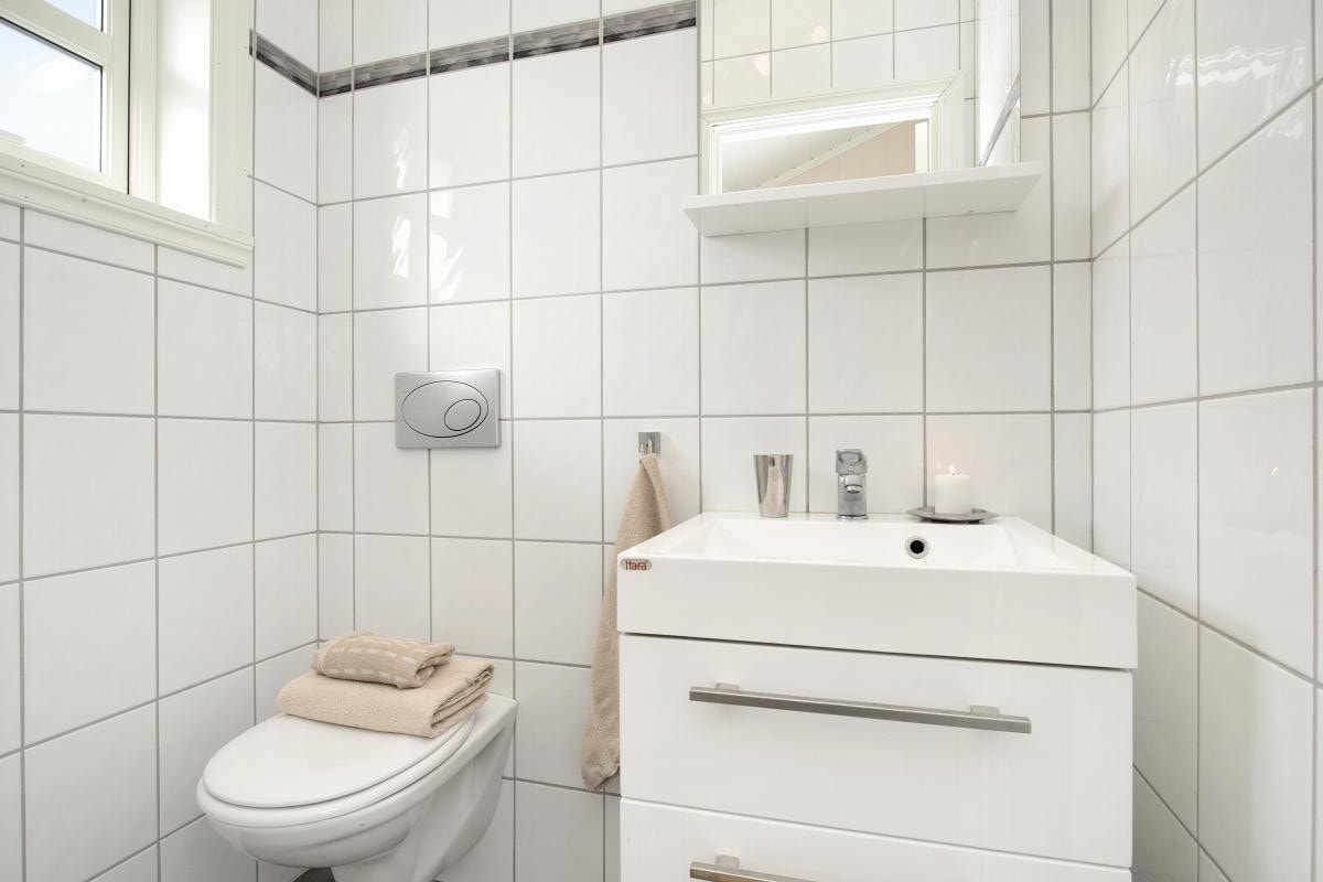 Innbydende gjestetoalett Galleribilde