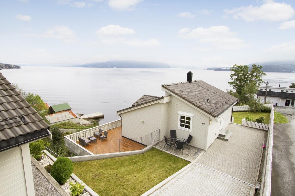 Pent opparbeidet tomt. Galleribilde