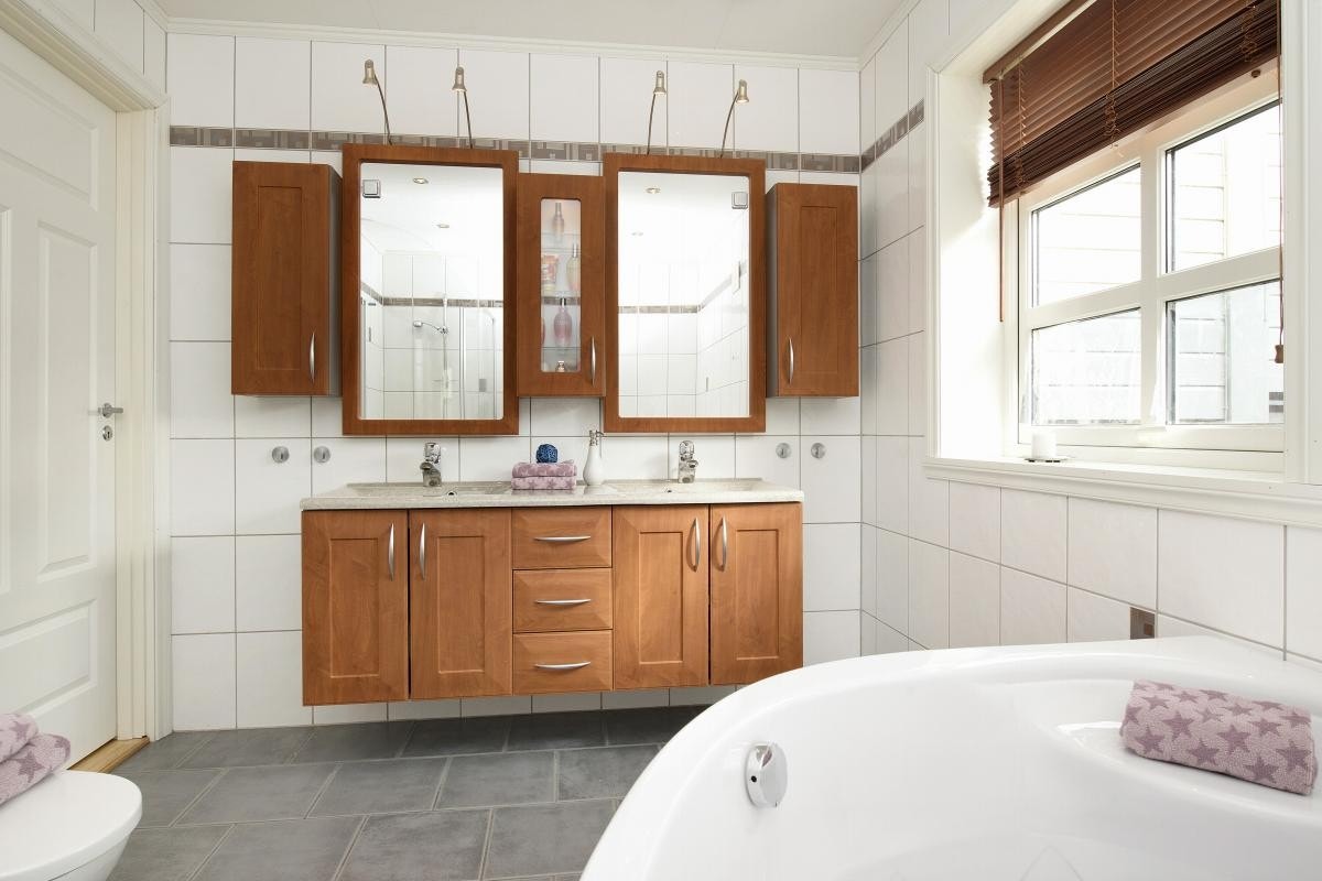 Meget presentabelt og komfortabelt bad Galleribilde