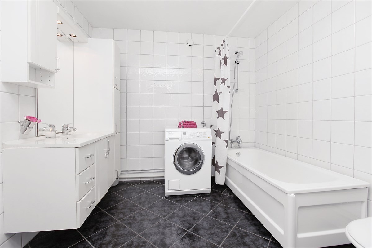 Flislagt bad/wc/vaskerom Galleribilde