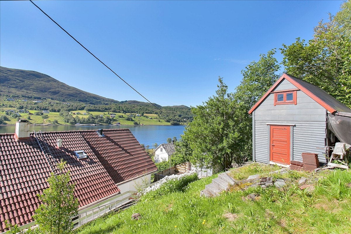 Område bak boligen Galleribilde