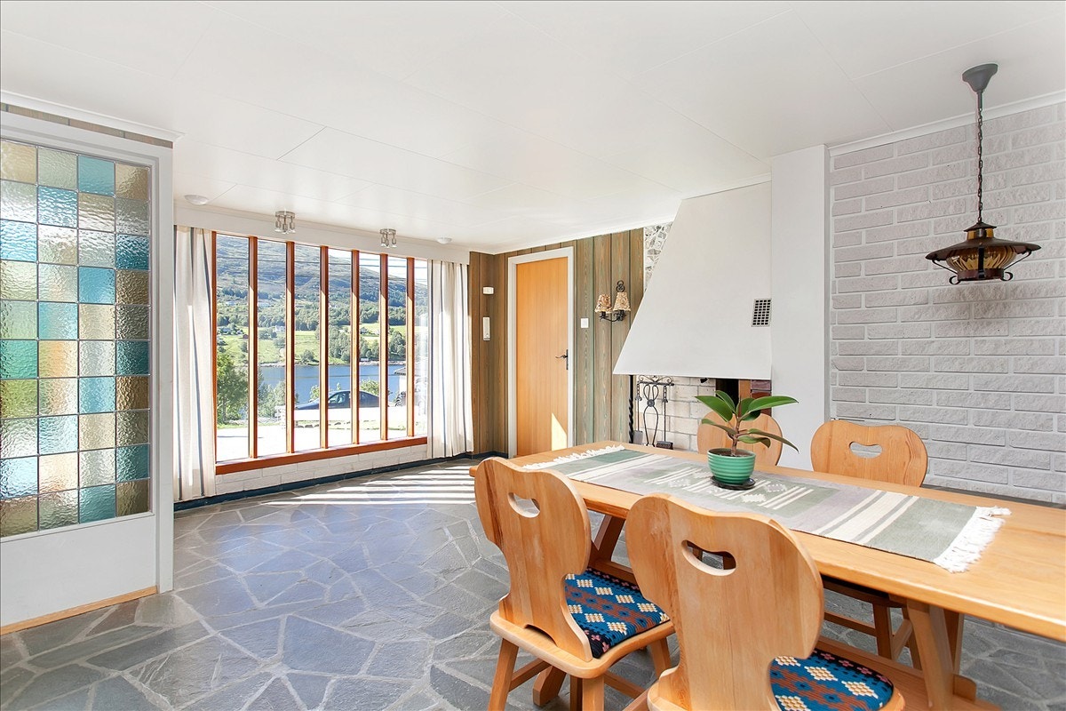 Hall/Kjellerstue Galleribilde