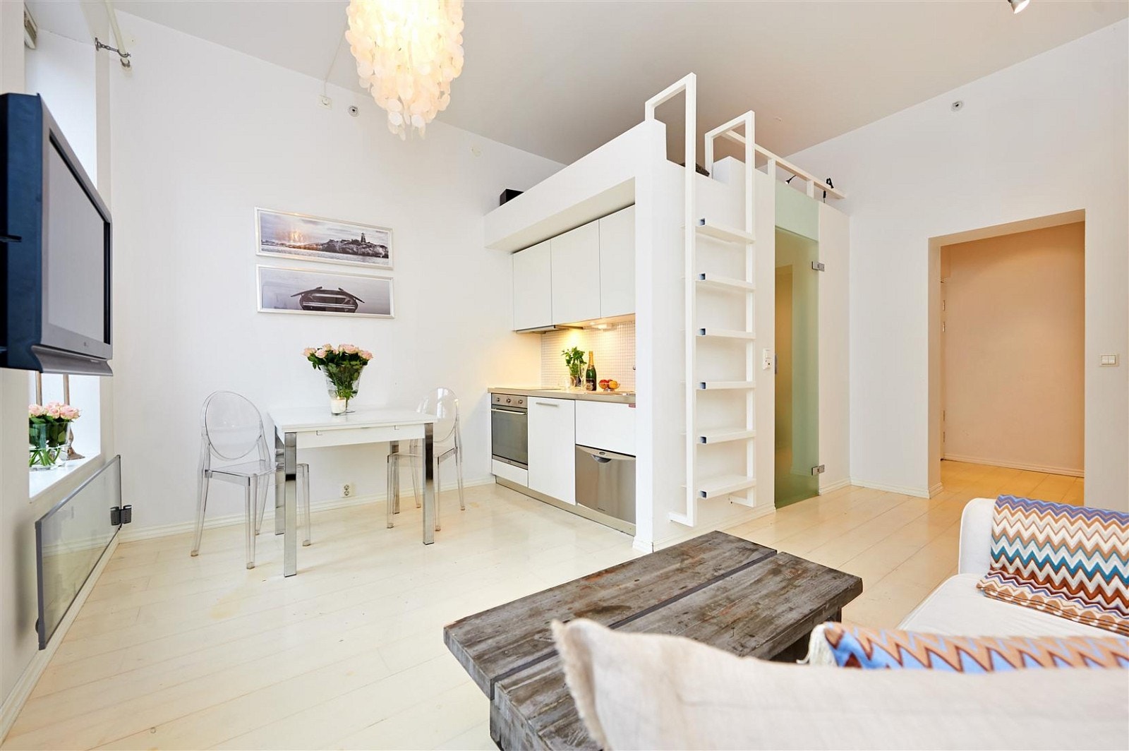 Leiligheten har fantastisk arealutnyttelse. Sovehemsen er plassert over badet. Galleribilde