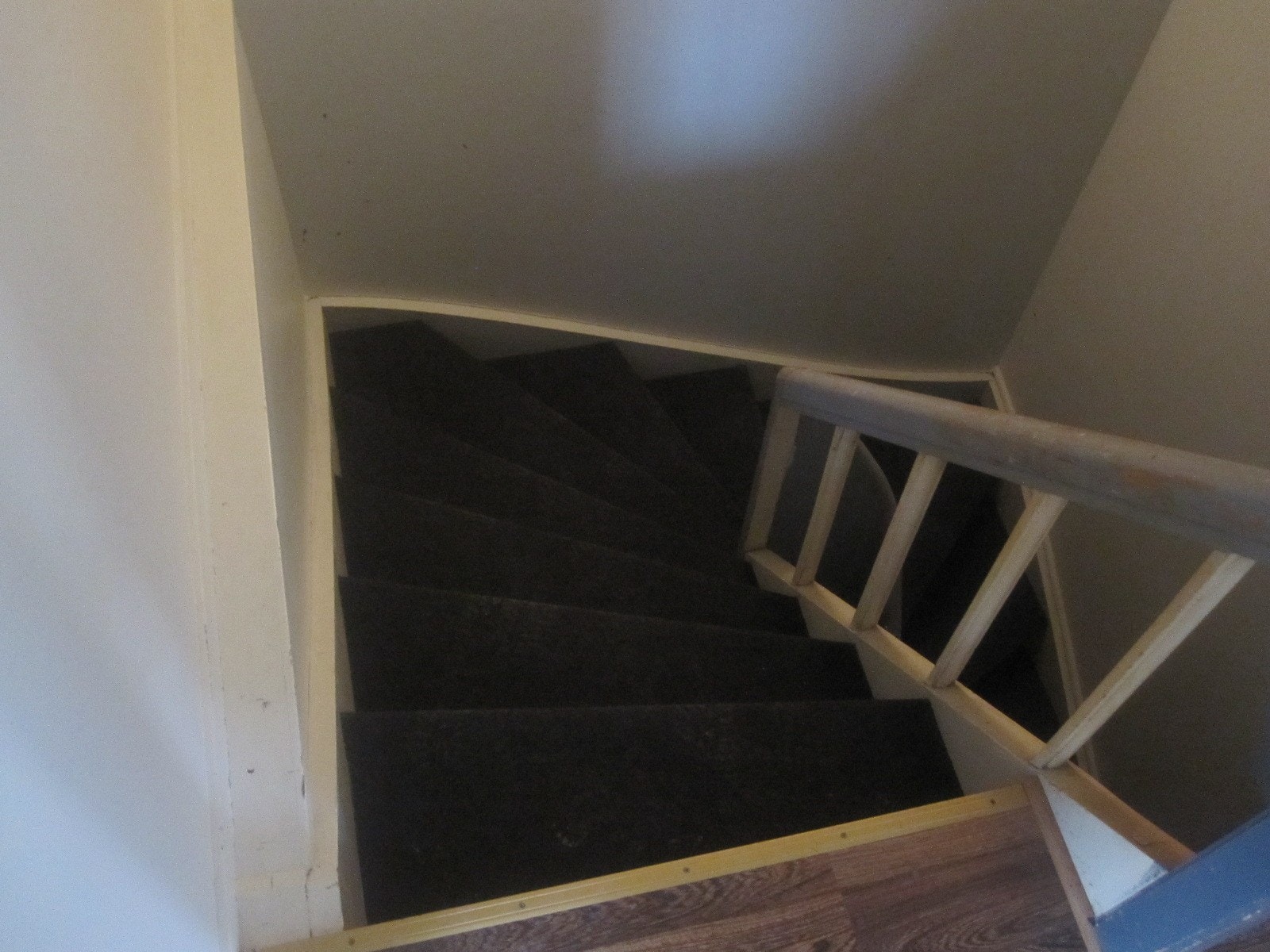 Trapp til kjeller Galleribilde