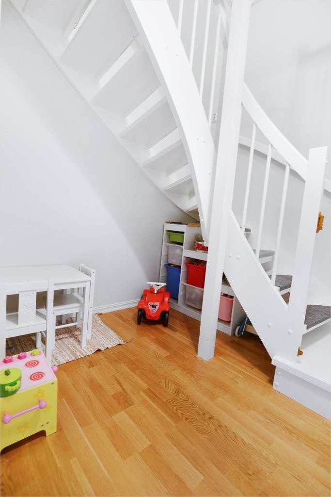 Trapperom/lagringsplass 1.etasje. Galleribilde