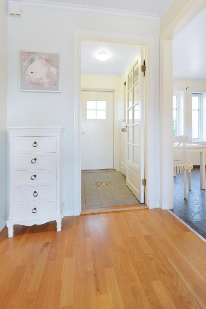 Vindfang/entrè med dør imellom Galleribilde