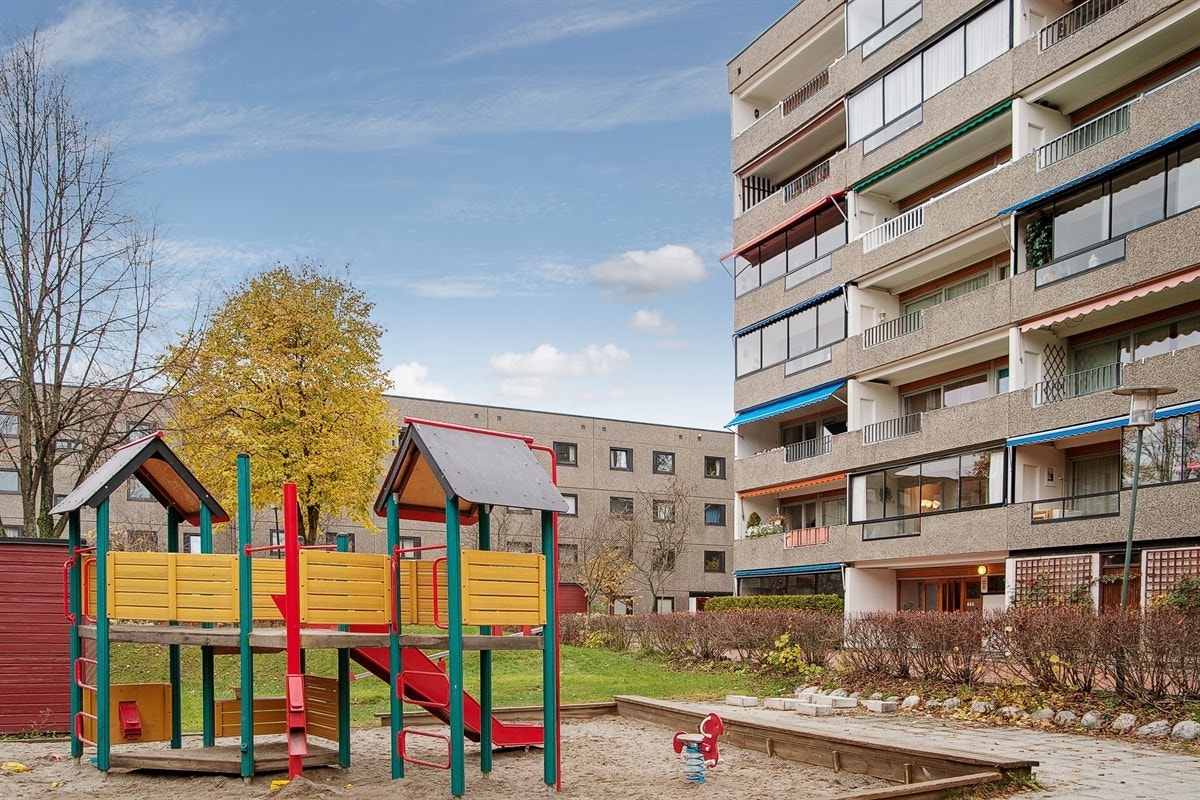 Flere fine lekeplasser i borettslaget. Galleribilde