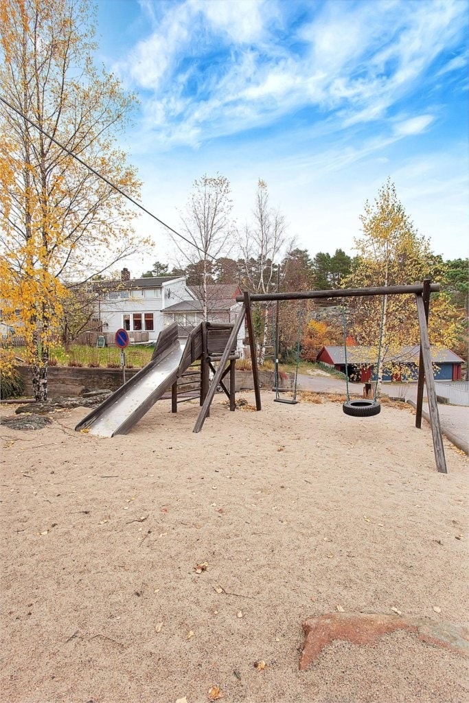 lekeplass nær eiendommen Galleribilde