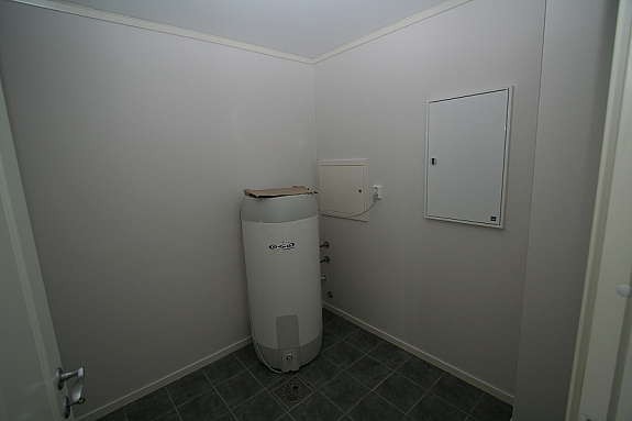 Bod med v.v bereder og eget sikringskap med strømmåler. Galleribilde