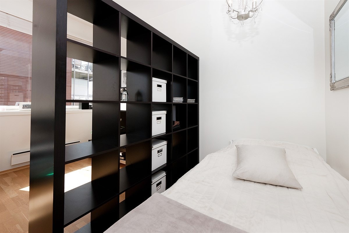 Sovealkove, sett opp lettvegg og få 2-roms leilighet Galleribilde