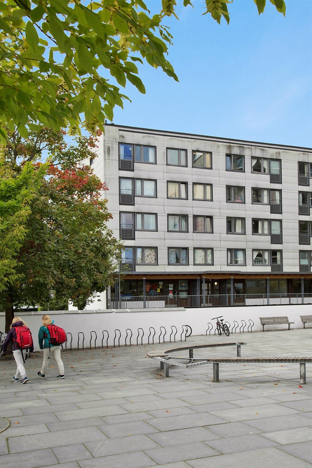 Fasade av framsiden - Hovsetervegen 82A! Galleribilde