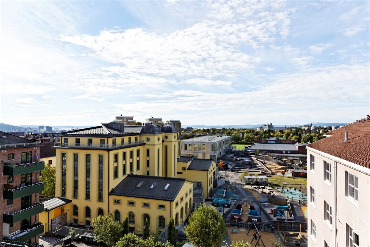 Utsikt fra takterrasse mot Margarinfabrikken, som idag er barnehage Galleribilde