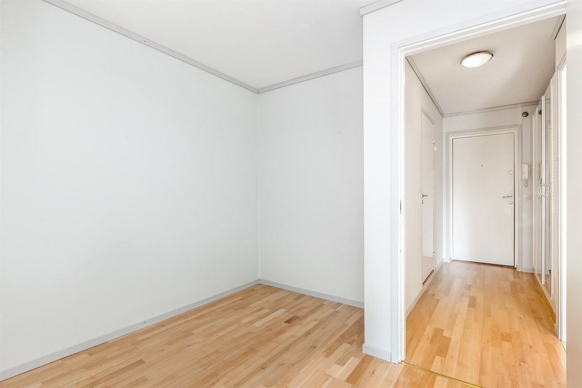 Walk-in closet/garderobe/bod Galleribilde