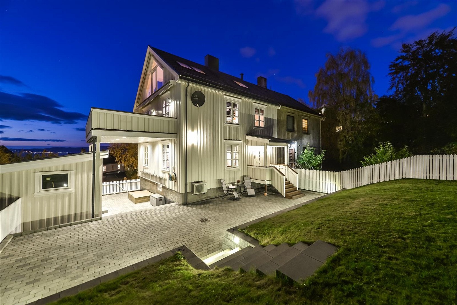 Hagen er meget pent opparbeidet og det er lagt vekt på bruk av solide materialer og ikke minst lyssetting. Galleribilde