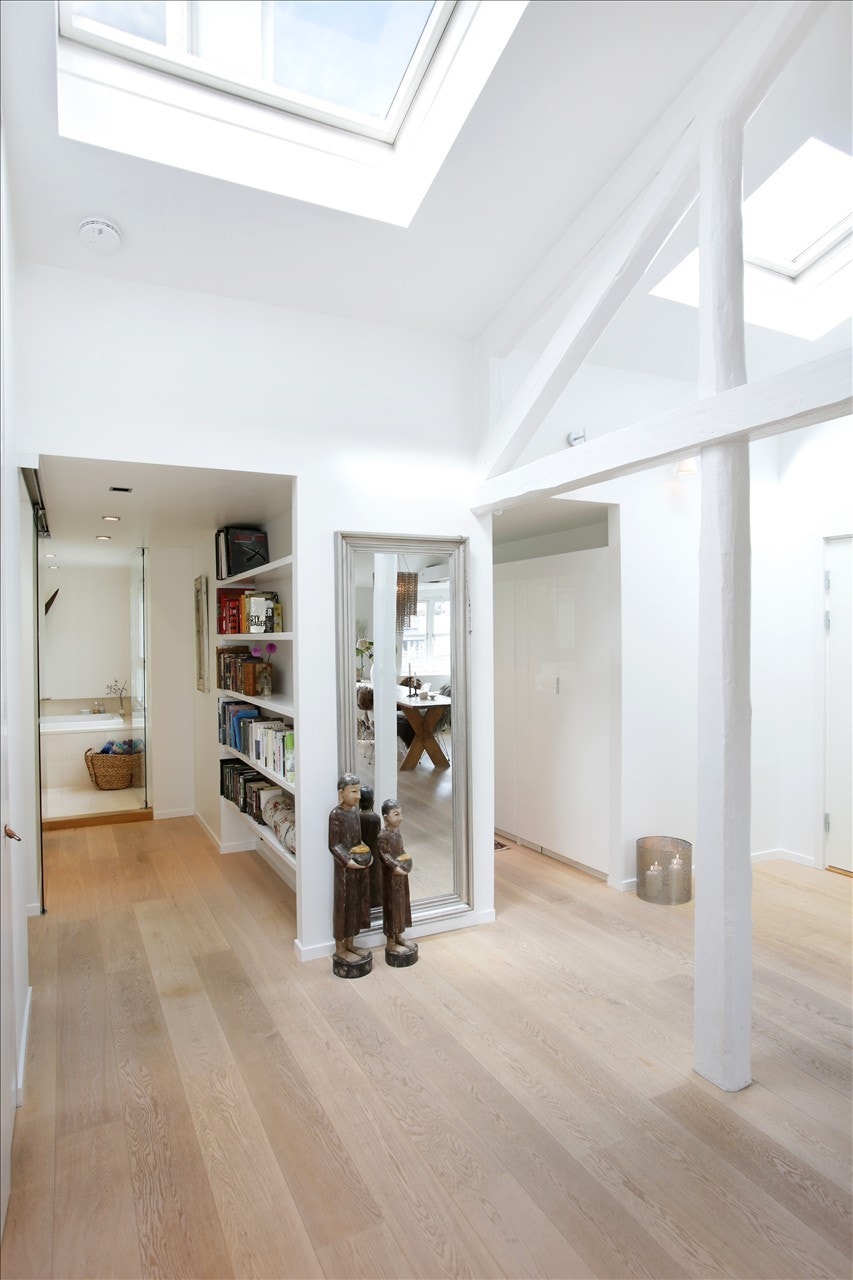 Hall med meget god takhøyde Galleribilde