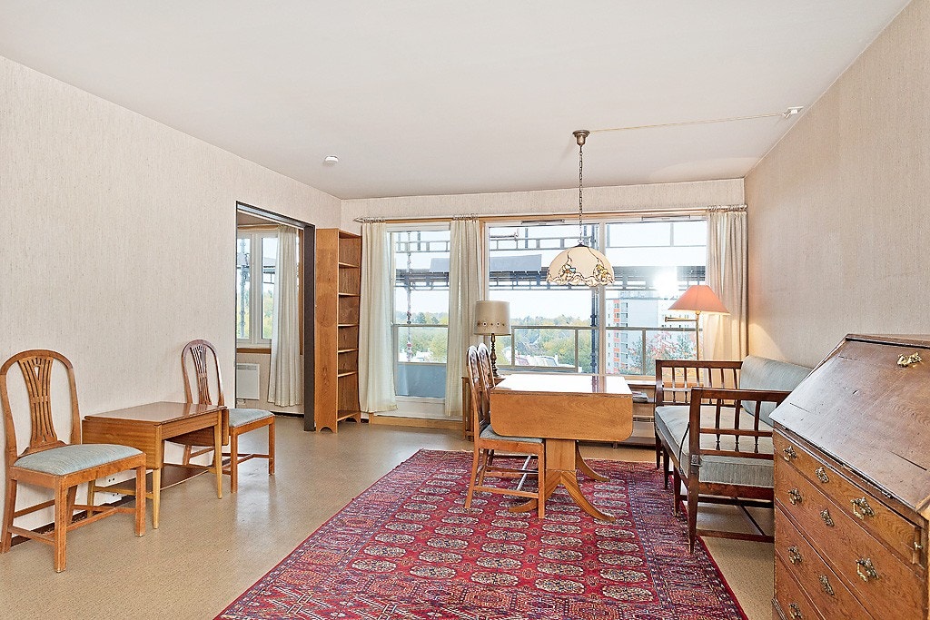 Stue med utgang veranda. Galleribilde