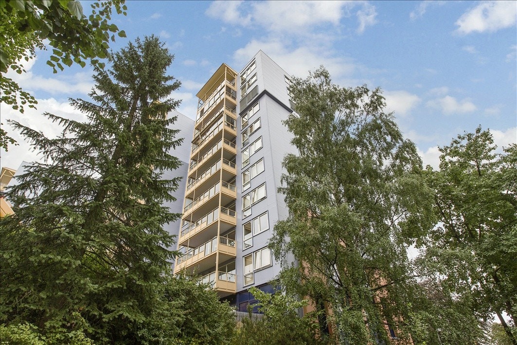 Hovseterveien 96. Galleribilde