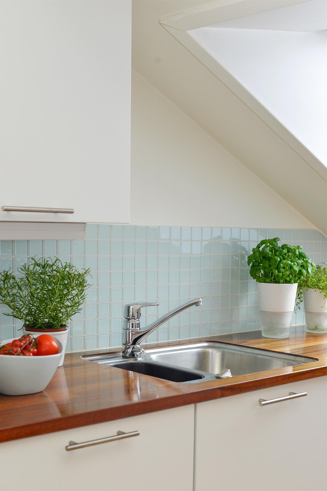 Underlimt vask som er lett å rengjøre. Galleribilde