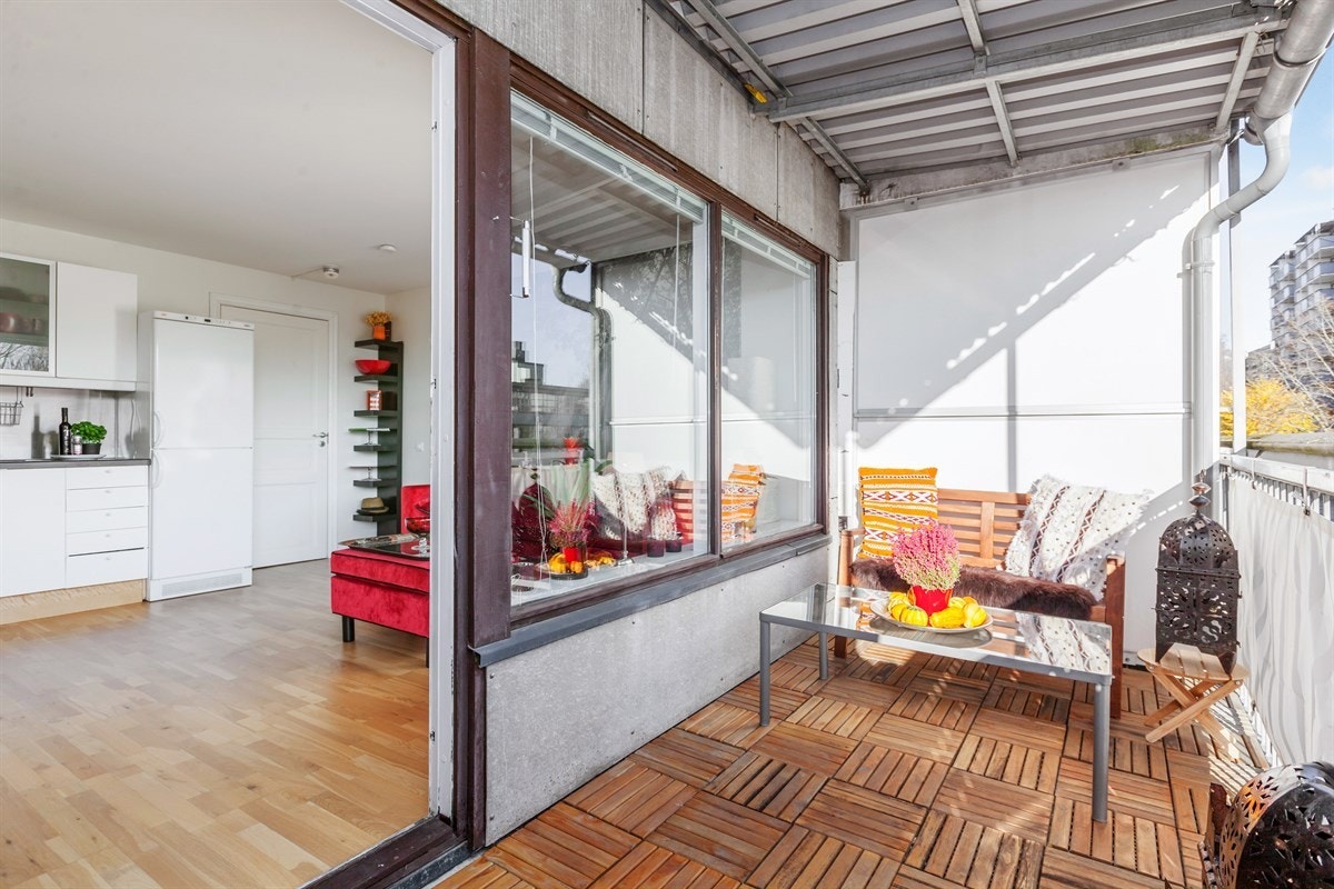 Balkong mot stue Galleribilde