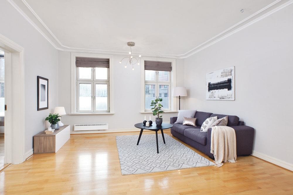 Store vinduer og en meget god takhøyde skaper en utpreget god romfølelse, med utsikt ut mot Sofienbergparken. Galleribilde