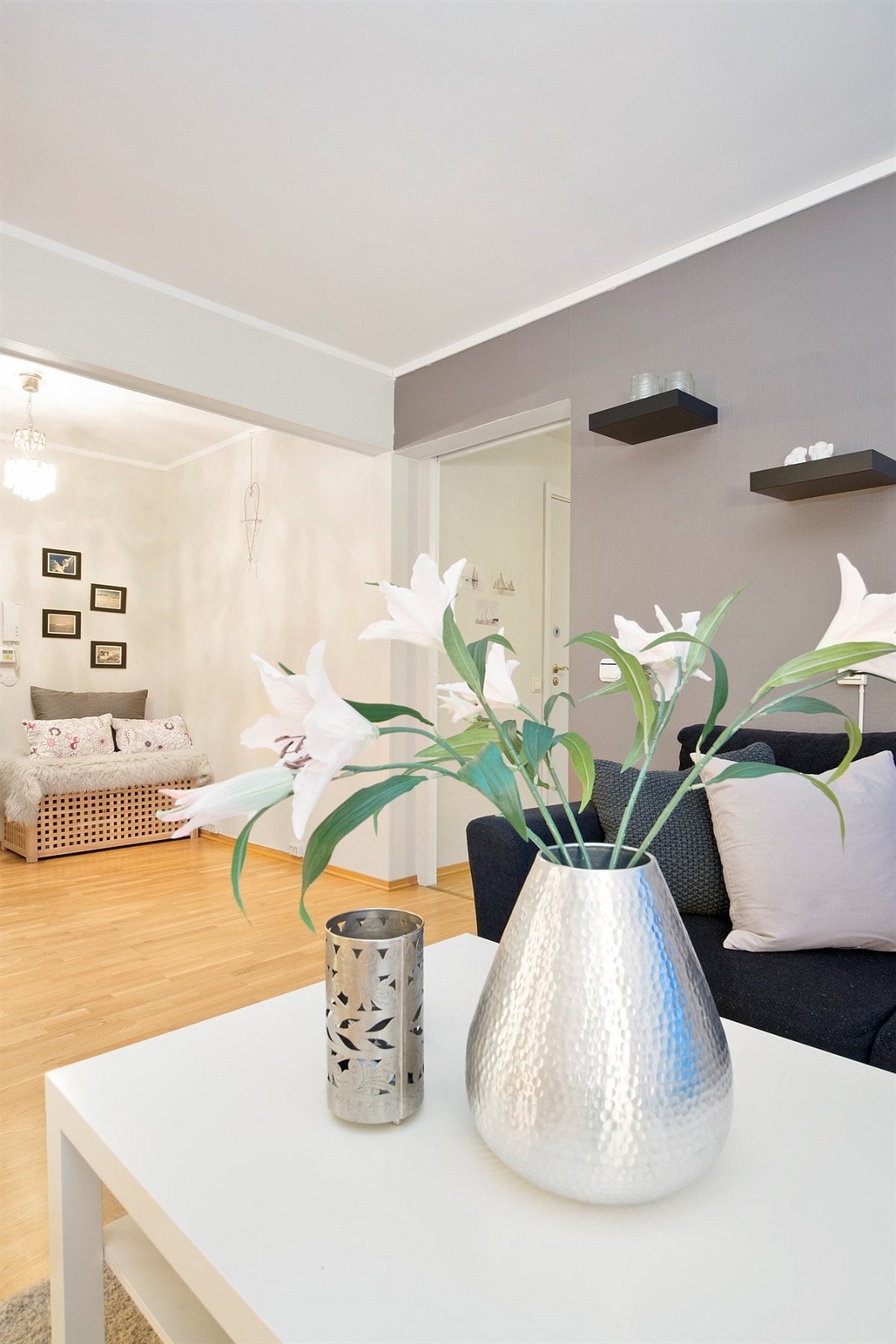 Stuen med stor åpning til entrè Galleribilde