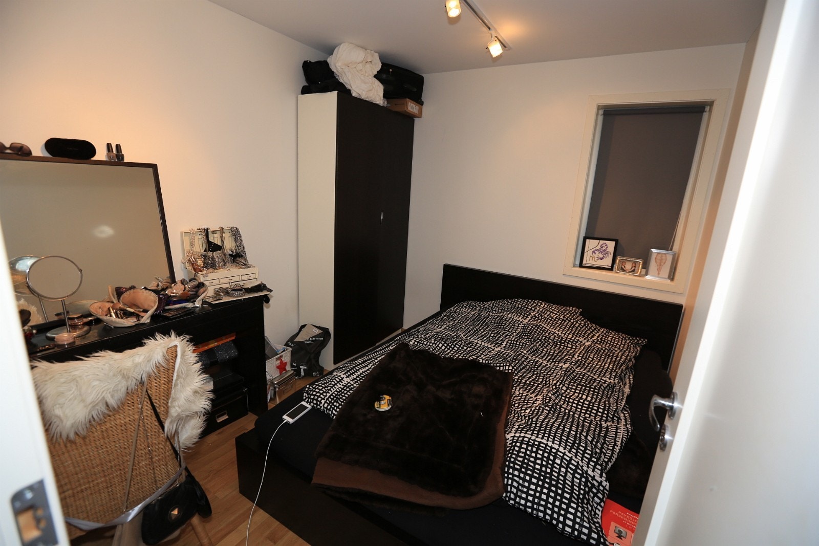 Soverom nr 2, her står ingenting igjen av møbler. Galleribilde