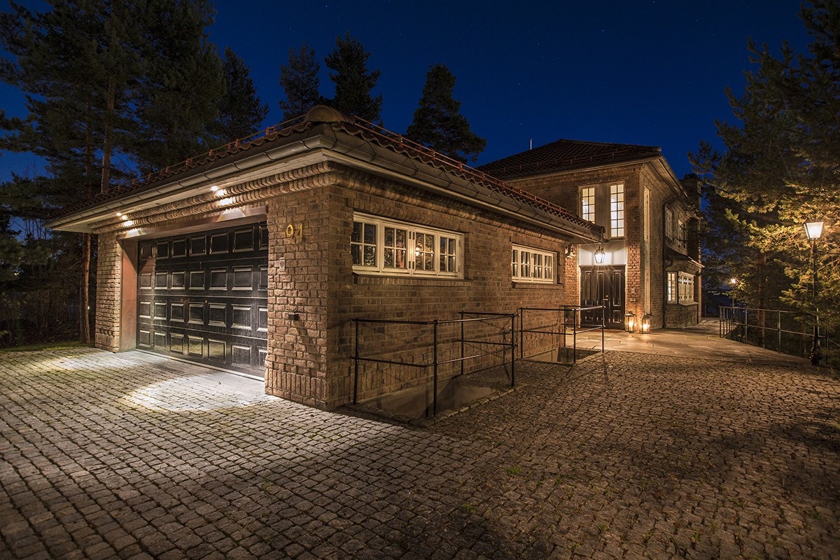 Garasje/fasade Galleribilde