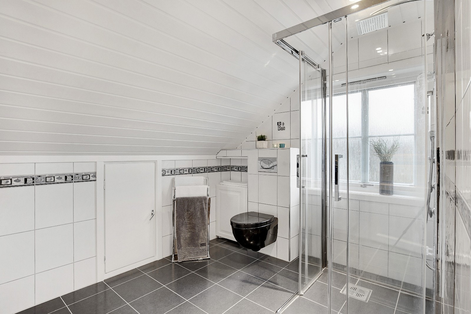 Lekkert baderom i 2. Etasje. Galleribilde