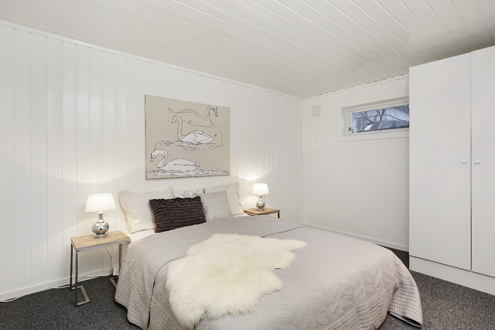 Soverom/innredet rom i kjelleren. Galleribilde