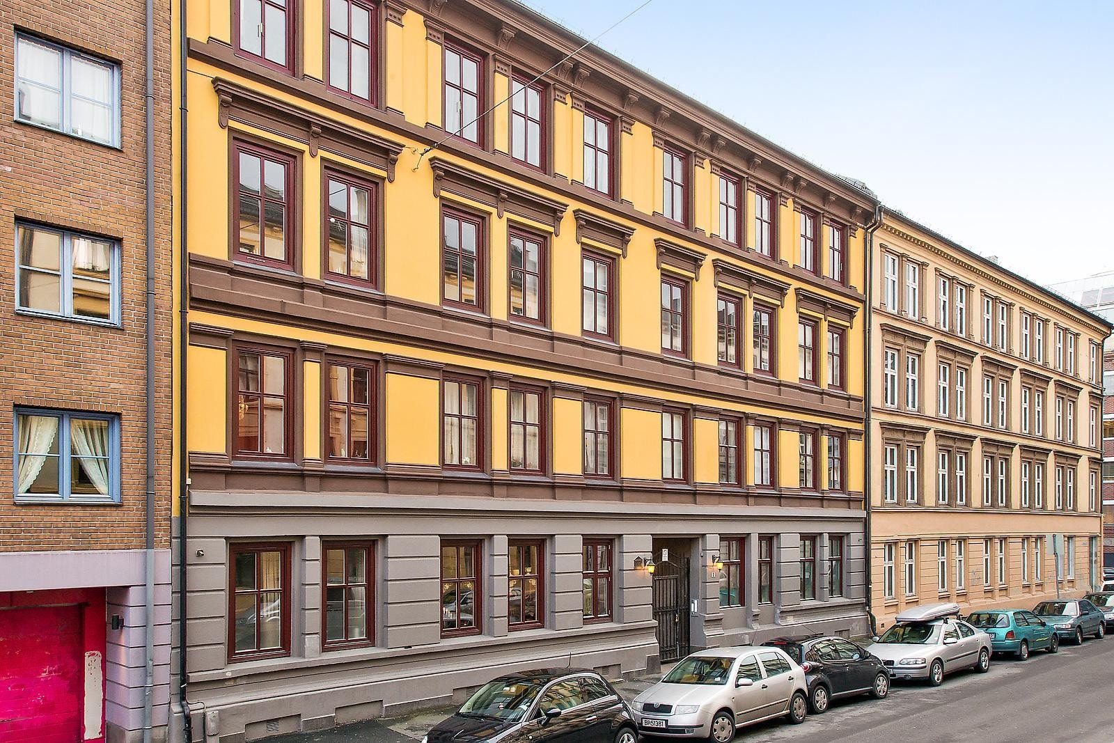 Fasade mot Sverdrups gate, velkommen på visning! Galleribilde