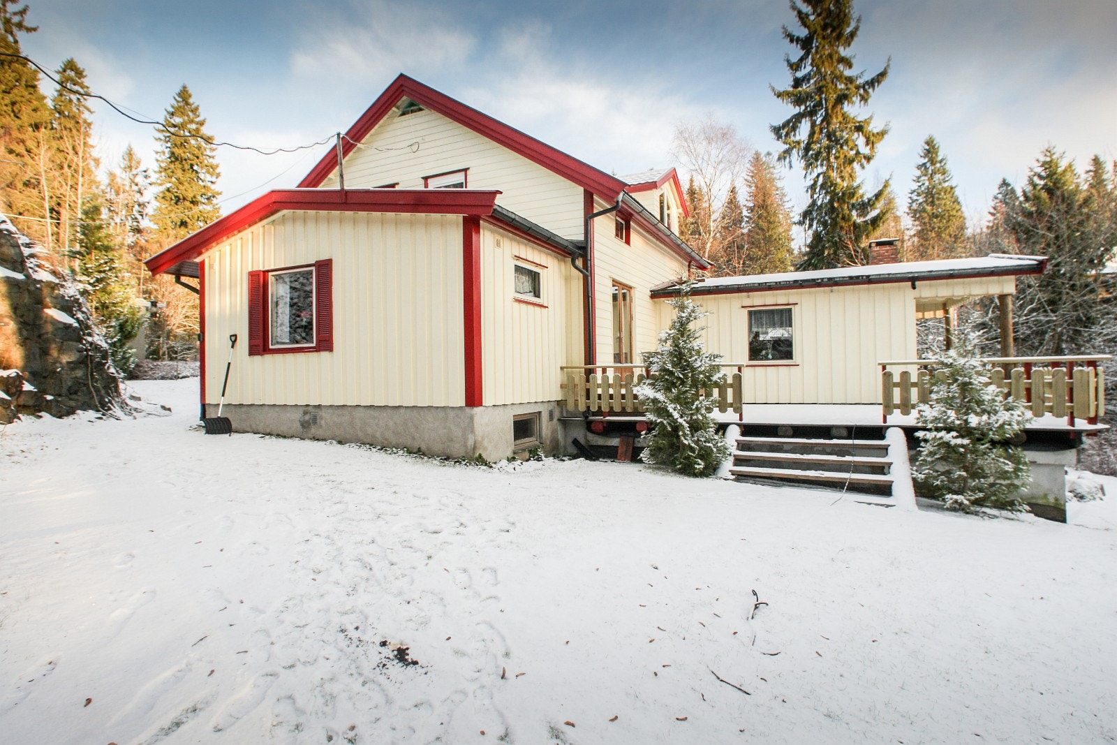 Stor og barnevennlig tomt. Galleribilde