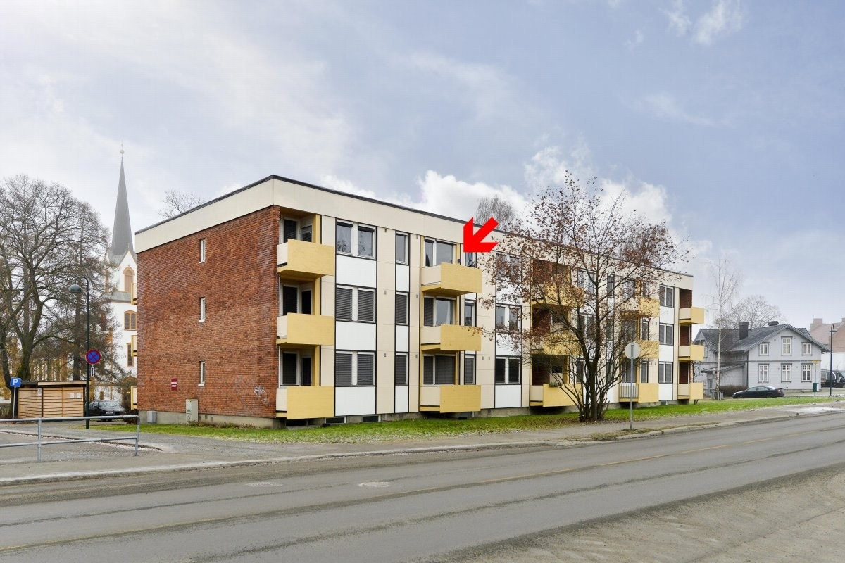 Praktisk og åpen leilighet i 3. etasje med solrik balkong Galleribilde