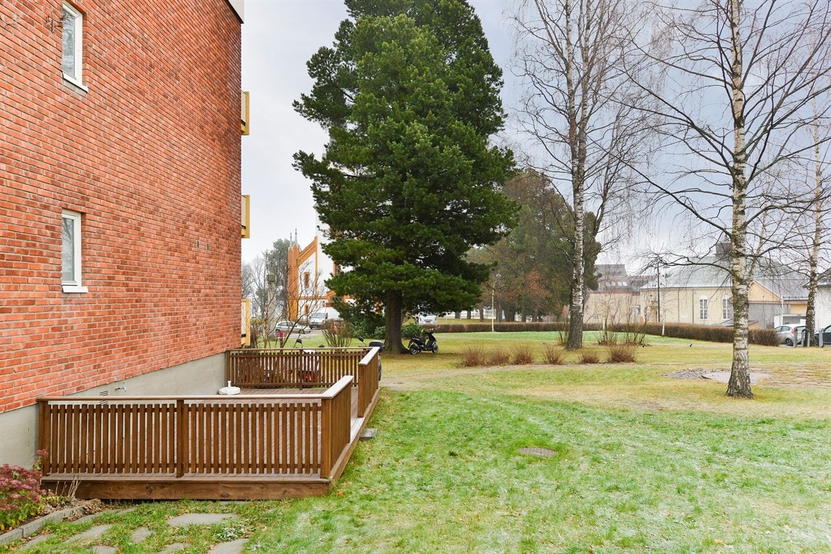 Felles uteplass Galleribilde