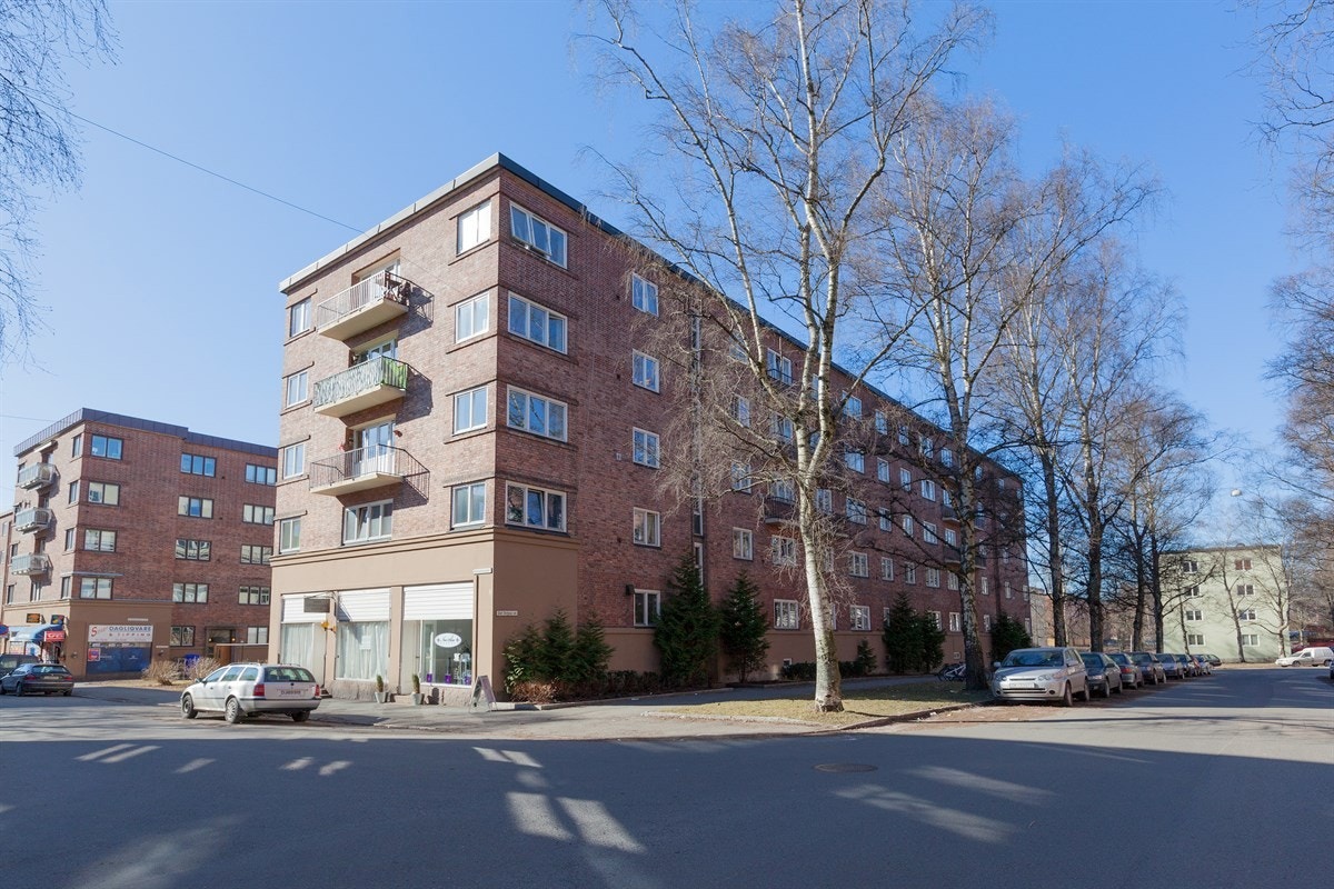 Fasaden er typisk for byggetiden Galleribilde