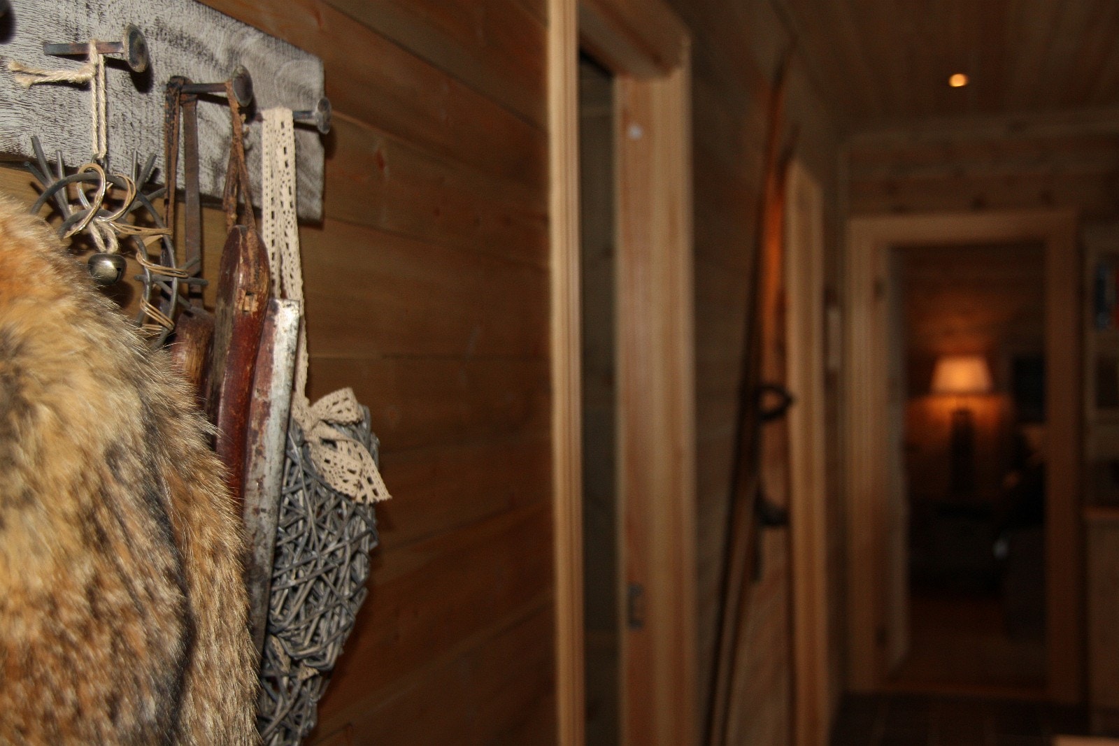 Spesielle detaljer bidrar til atmosfæren. FOTO: Anne Mari Lo Galleribilde