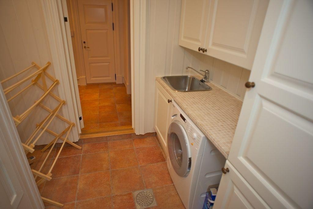 Vaskerom Galleribilde