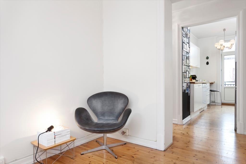 Stue mot gang Galleribilde