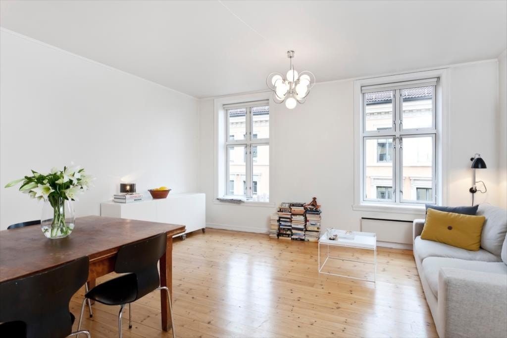 Stue med plass til spisebord Galleribilde