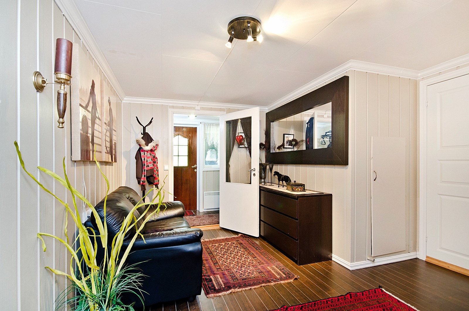 Entrè og vindfang. Galleribilde