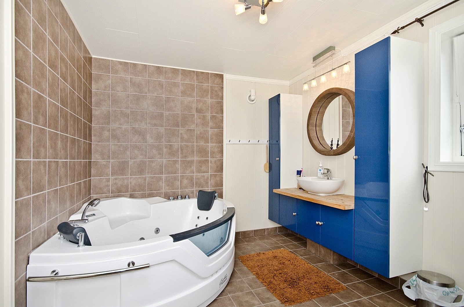 Bad med boblebad. Galleribilde