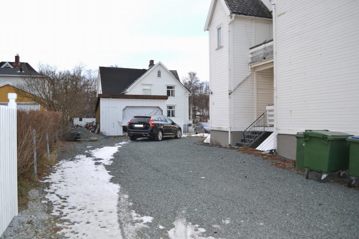 Garasje og gårdsplass Galleribilde