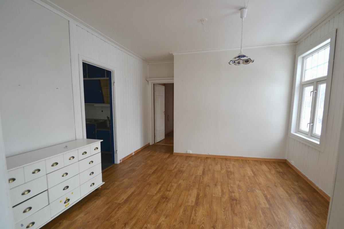 Mellomstue leil 1. etg Galleribilde