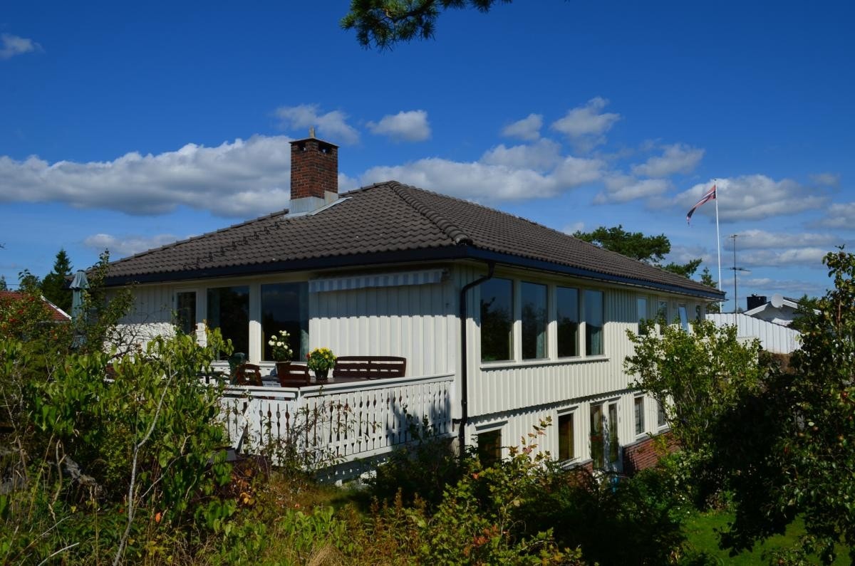 Boligen sett fra syd vest Galleribilde