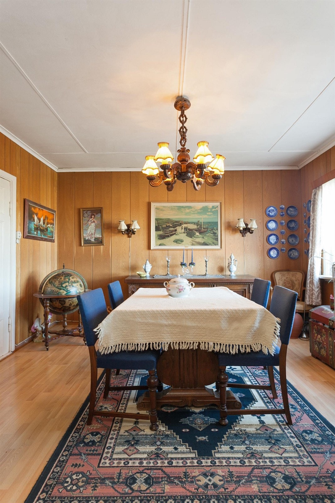 Spisestue. Galleribilde