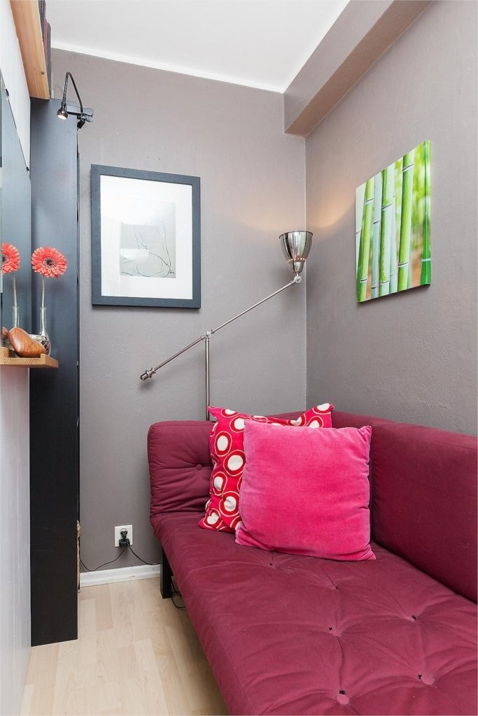 Alkove/forrom - før en kommer inn til de to andre små rommene. (En del av det store hovedsoverommet) Galleribilde