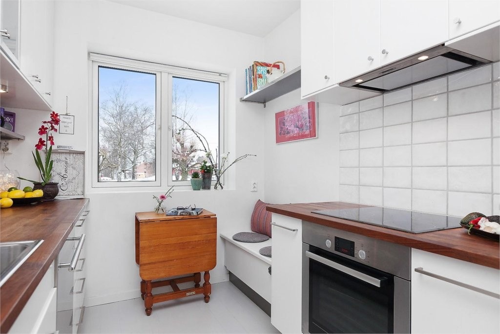 Fritt, fint og meget hyggelig utsyn fra kjøkkenet Galleribilde