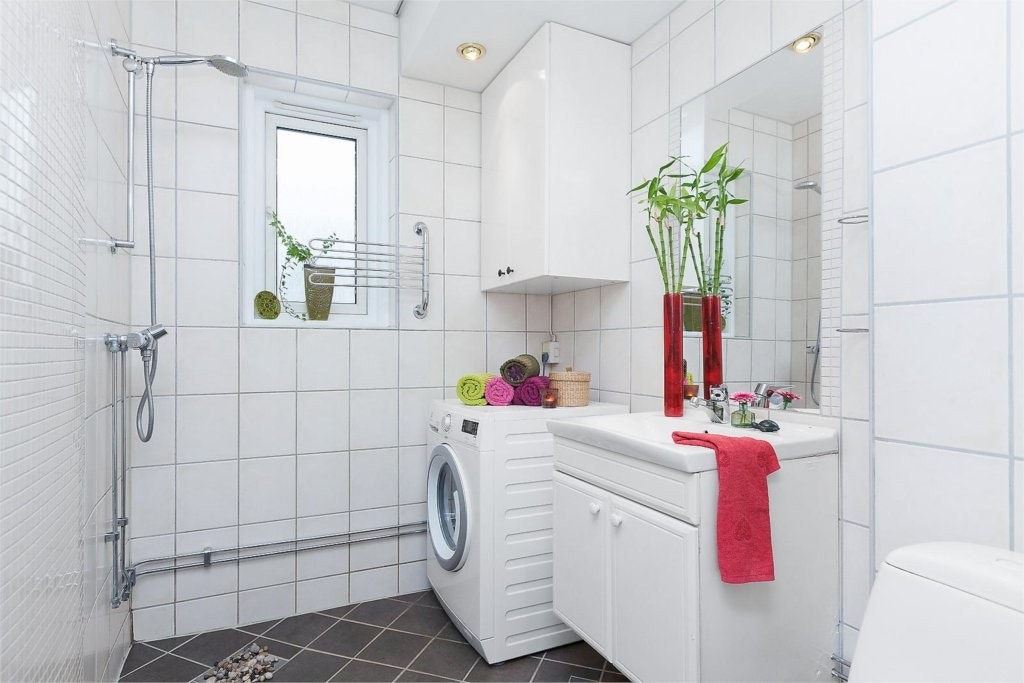 Baderommet ble rehabilitert/totalt oppusset i regi av borettslaget i 2006. Galleribilde