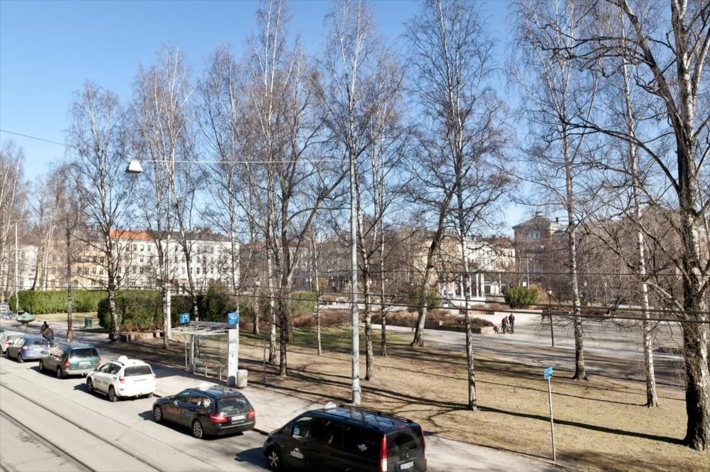 Utsikt over Birkelunden fra leiligheten (Joachim Schala - 920 82 252) Galleribilde