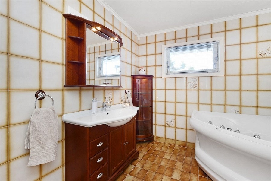 massasje bad byttet nå med dusjkabinett Galleribilde